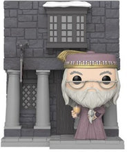 Load image into Gallery viewer, FUNKO POP! DELUXE: Harry Potter Hogsmeade - Hog&#39;s Head with Dumbledore
