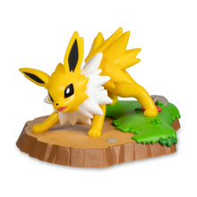 Load image into Gallery viewer, An Afternoon with Eevee &amp; Friends: Jolteon Figure by Funko
